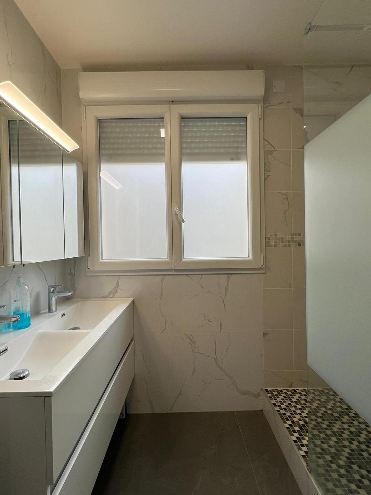 Location 3 Chambres Spacieuses Dans Appartment 2 Mn Rer Bussy Saint Georges ภายนอก รูปภาพ
